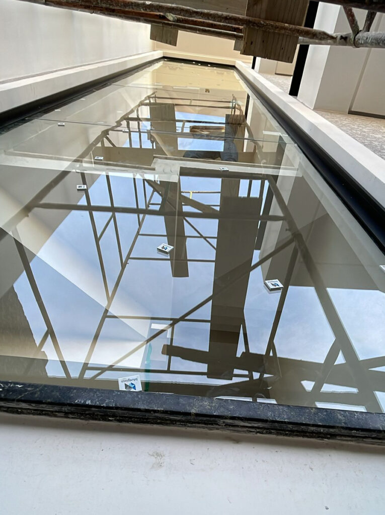 fachada de vidro linha gold suprema