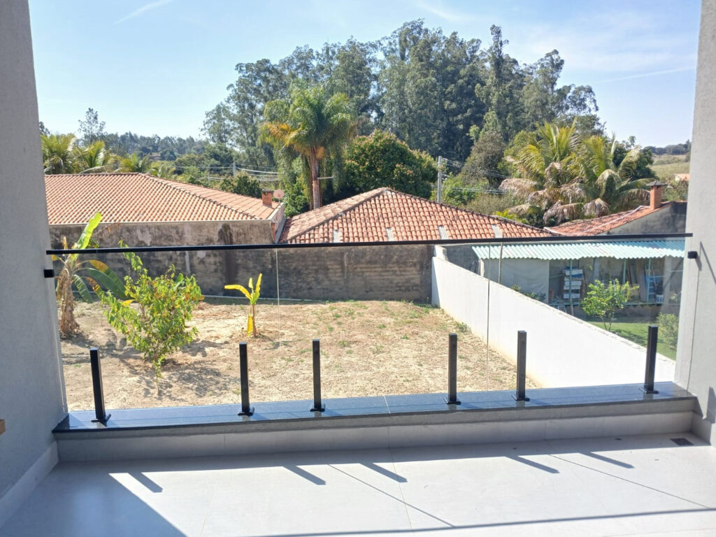 guarda corpo com torre vidro temperado preto