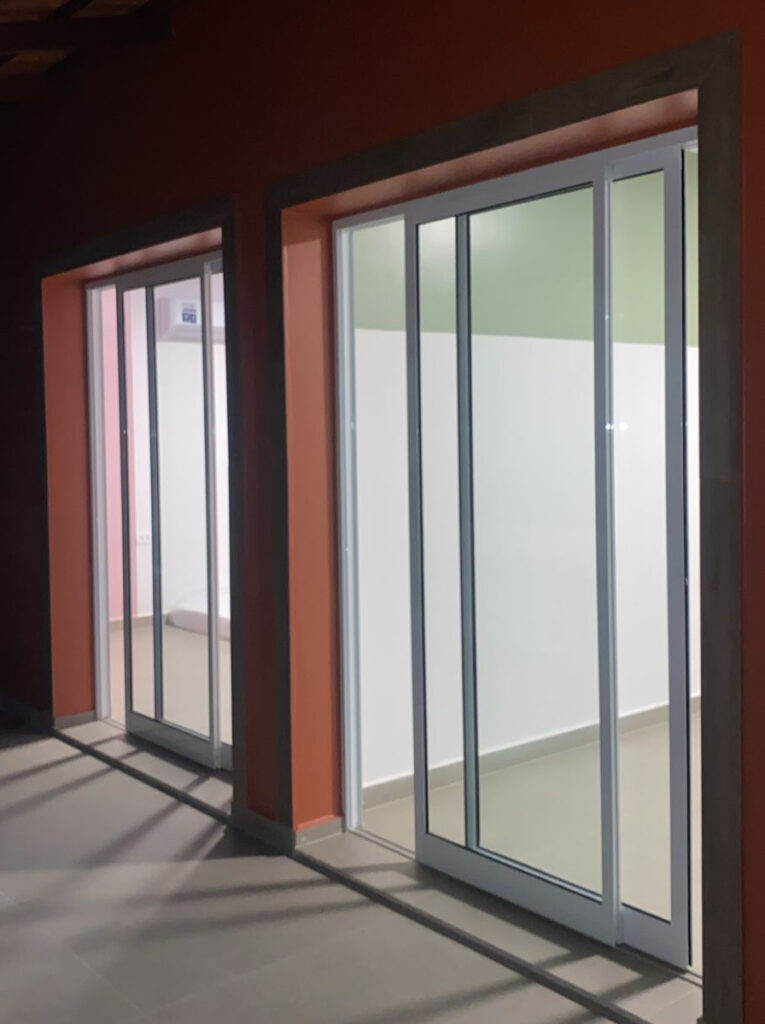 porta de correr 2 folhas no trilho embutido (macarrÃo)